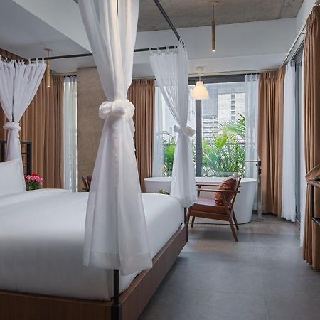 Cest La Vie Boutique Hotel Пномпень Экстерьер фото